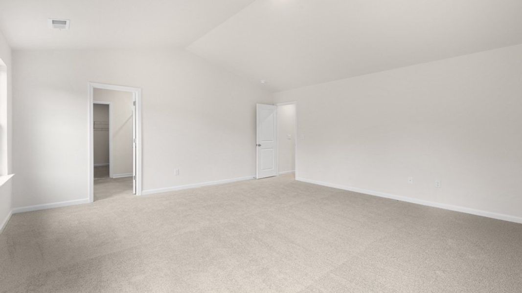 Spacious, unfurnished interior of a new home in The Reserve at Stoney Creek, Whitsett (Image 14).