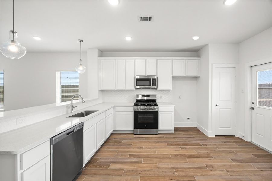 Furnished interior view inside a new home in River Ranch Meadows, Dayton (Image 6).