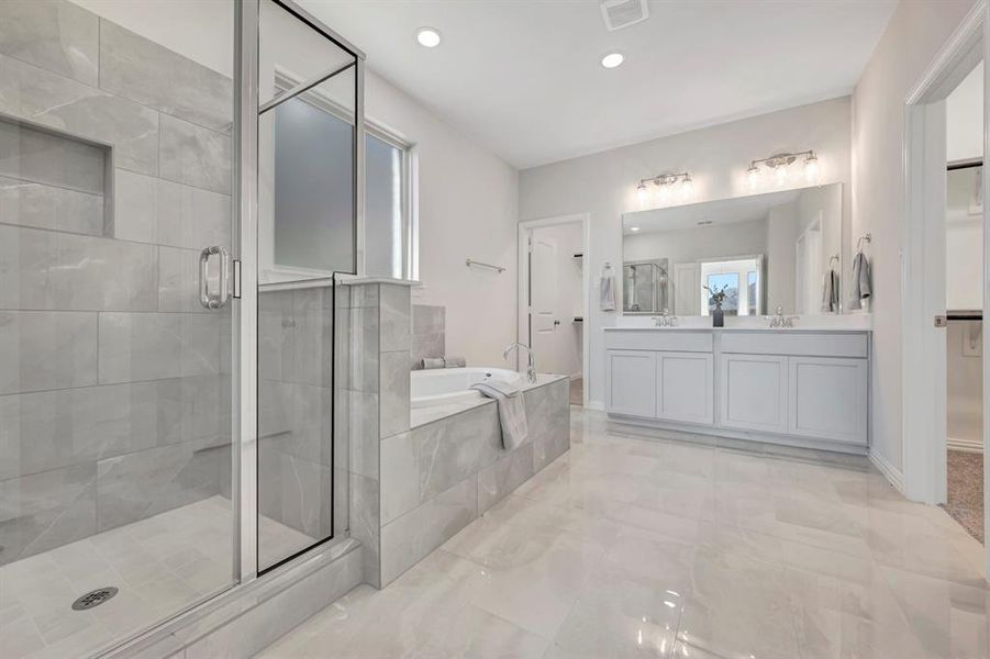 Furnished interior view inside a new home in Sagebrook, Argyle (Image 11).