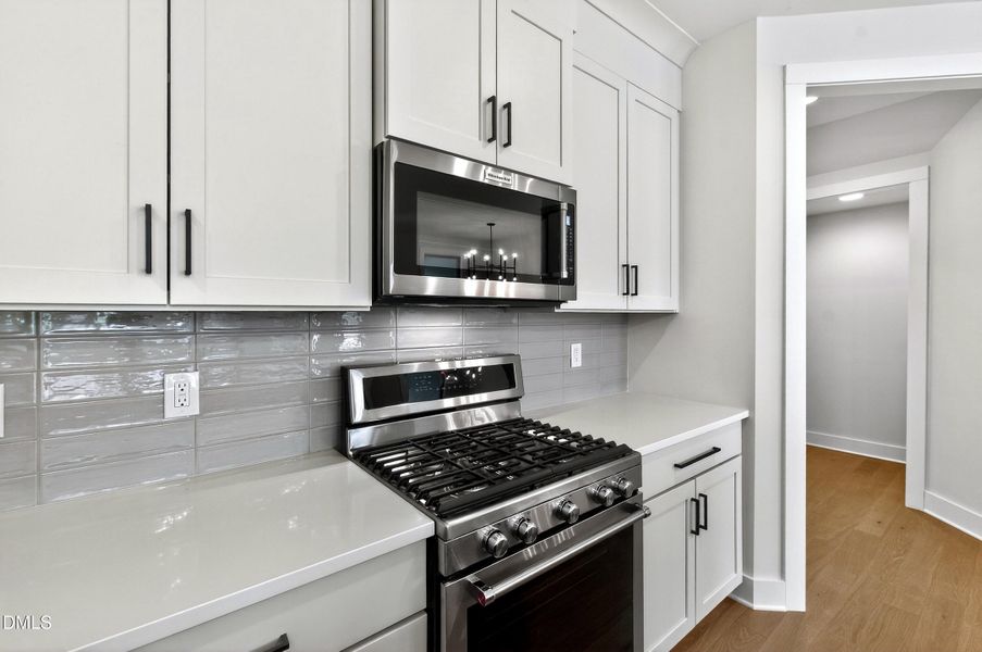 978 Helix (15) 978 Helix (15)