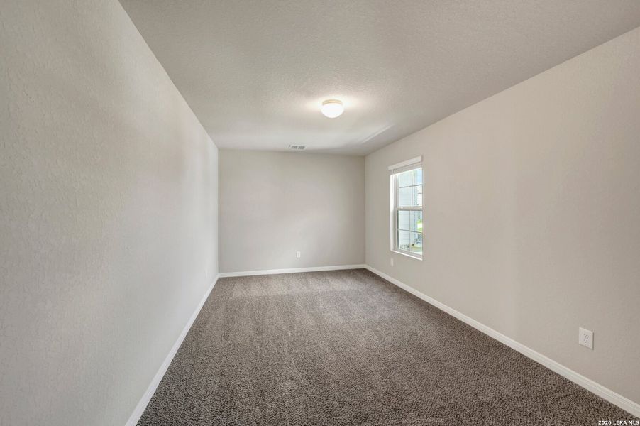 Spacious, unfurnished interior of a new home in Paloma Park, Converse (Image 28).