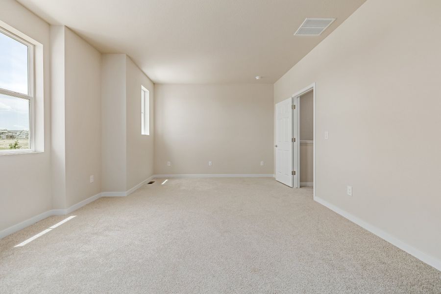 Spacious, unfurnished interior of a new home in Arras Park, Thornton (Image 15).