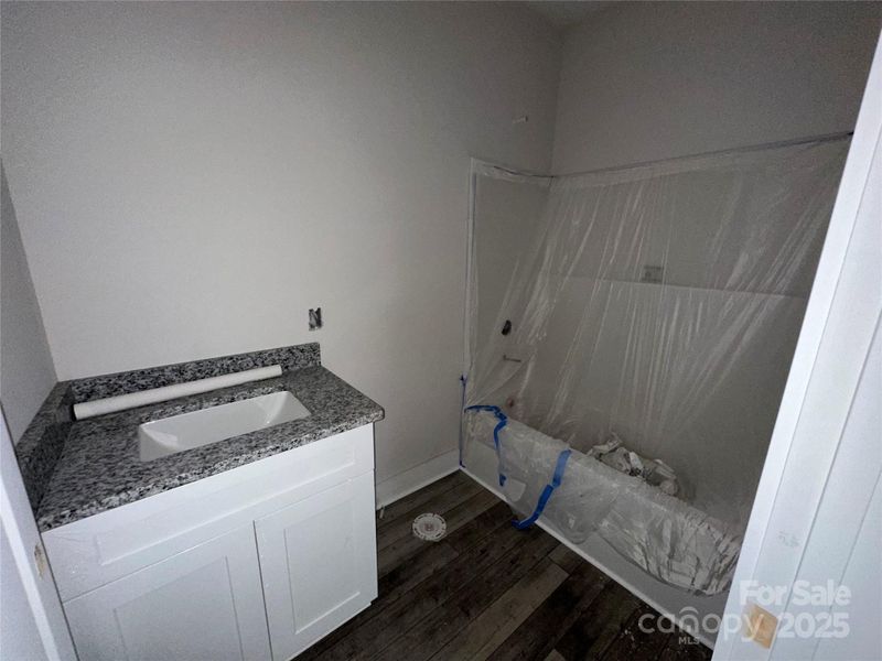 Upstairs 2nd Master Bdrm