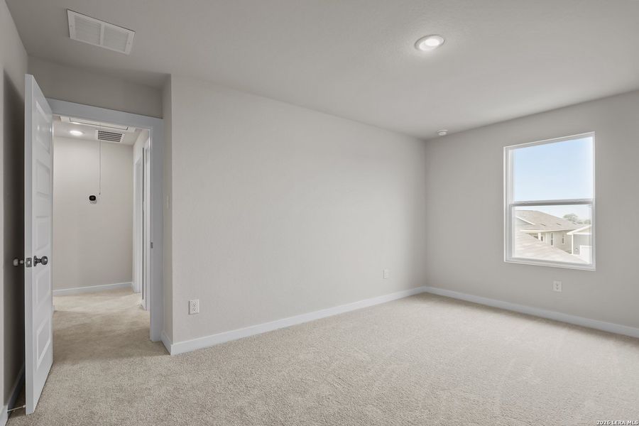 Spacious, unfurnished interior of a new home in Applewhite Meadows, San Antonio (Image 15).