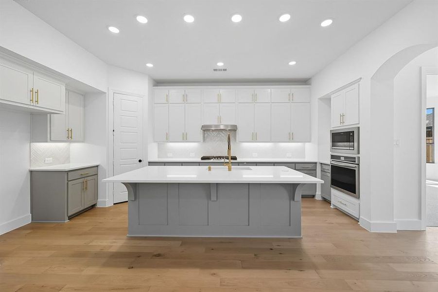 Furnished interior view inside a new home in Sandbrock Ranch: 50ft. lots, Aubrey (Image 10). Furnished interior view inside a new home in Sandbrock Ranch: 50ft. lots, Aubrey (Image 10).