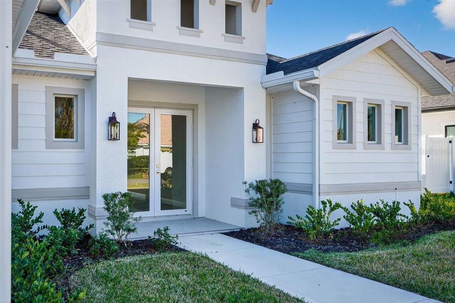 Exterior details and patio area of a home in , Palm Coast (Image 4).