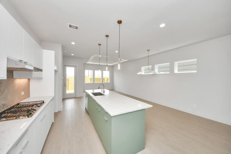 Furnished interior view inside a new home in Alicante, Houston (Image 14).