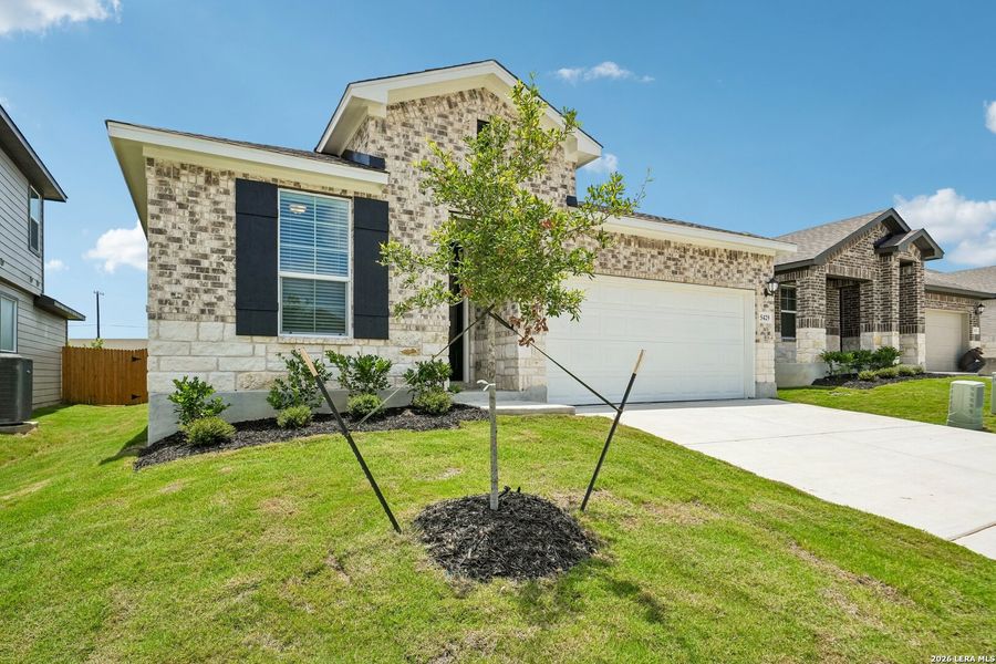Front exterior of a new home in Stetson Ridge, Marion, TX, highlighting curb appeal (Image 2). Front exterior of a new home in Stetson Ridge, Marion, TX, highlighting curb appeal (Image 2).