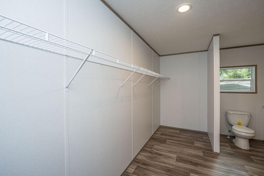 Spacious, unfurnished interior of a new home in , Walterboro (Image 23).