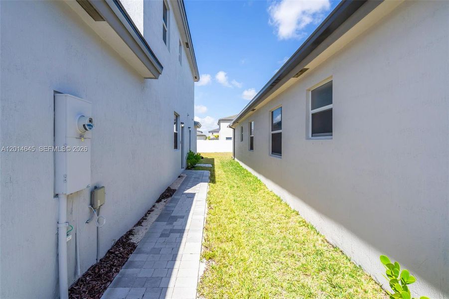 Exterior details and patio area of a home in , Miami (Image 4).
