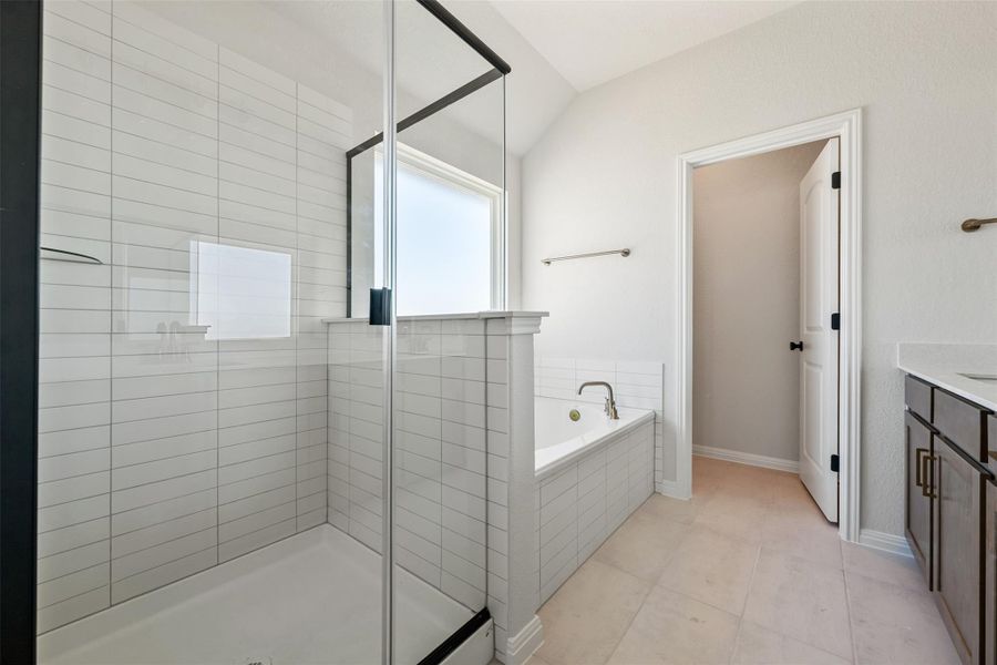 Representative images and renderings are for illustrative purposes. Actual structural options and design finishes of home may vary.