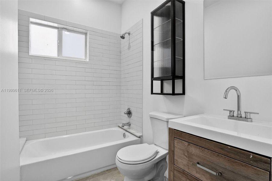 Furnished interior view inside a new home in , Fort Lauderdale (Image 13).