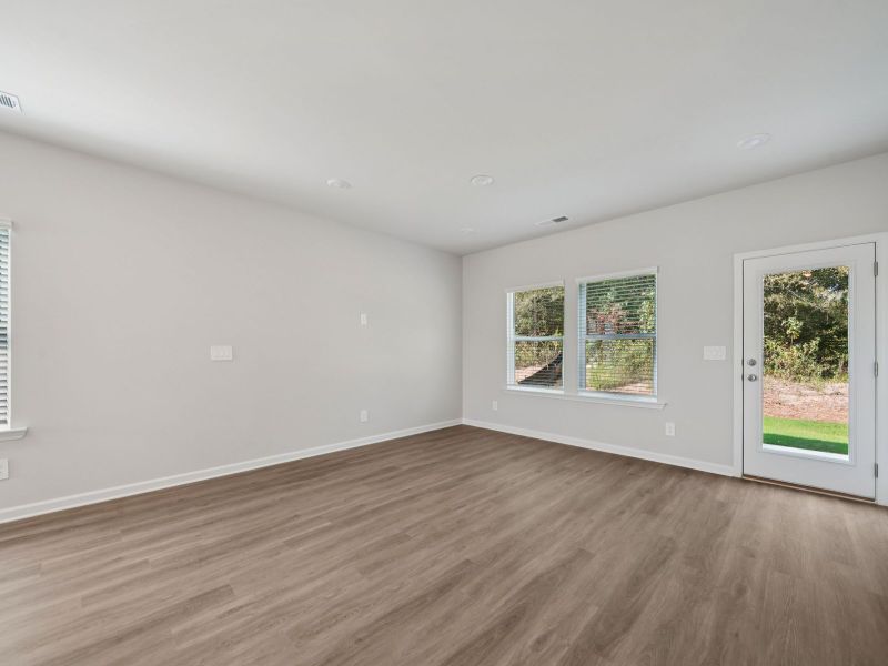 Spacious, unfurnished interior of a new home in Artisan Walk, Fairburn (Image 13). Spacious, unfurnished interior of a new home in Artisan Walk, Fairburn (Image 13).