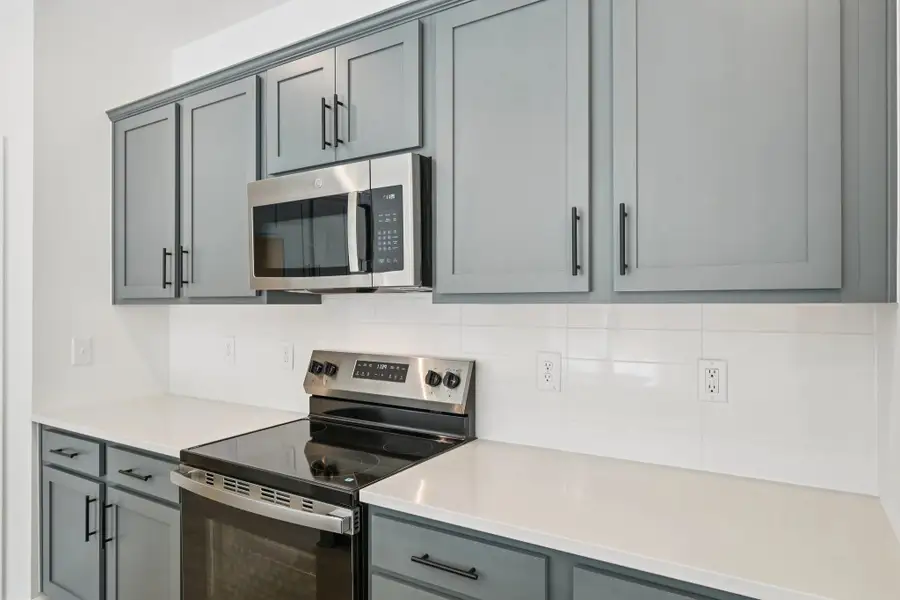 Representative images and renderings are for illustrative purposes. Actual structural options and design finishes of home may vary. Representative images and renderings are for illustrative purposes. Actual structural options and design finishes of home may vary.