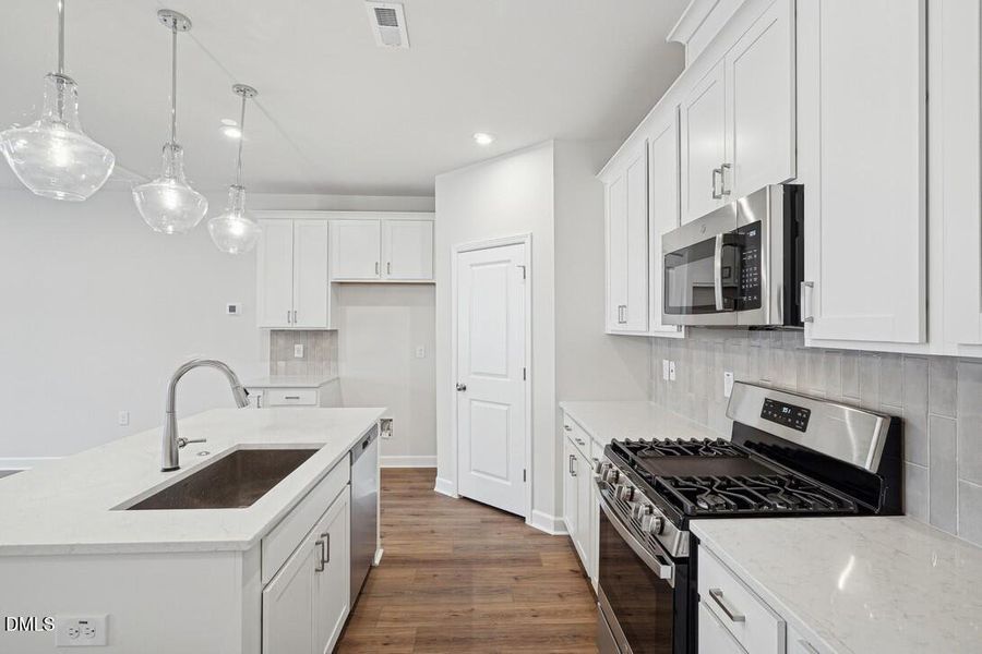 Mews at Holding Village 29_Kitchen 4_12. Mews at Holding Village 29_Kitchen 4_12.