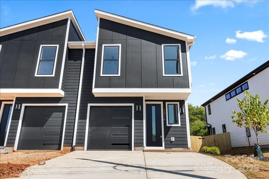 Image 33 of a home in . Image 33 of a home in .