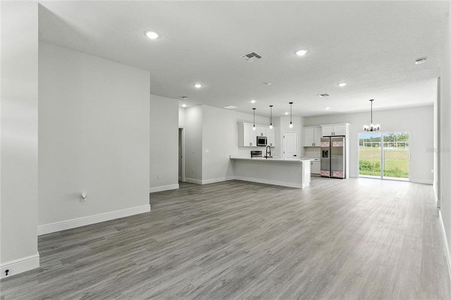 Spacious, unfurnished interior of a new home in , Ocala (Image 33).