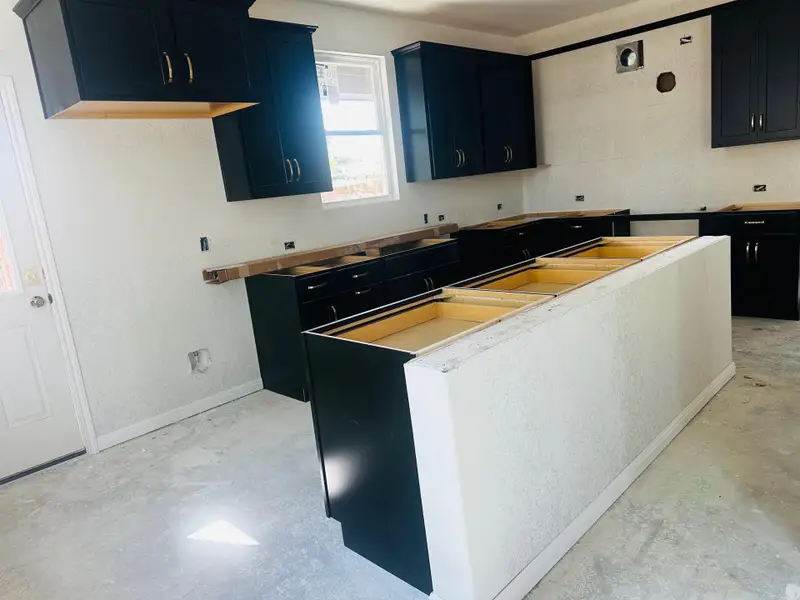 Furnished interior view inside a new home in Patterson Ranch, Georgetown (Image 5).