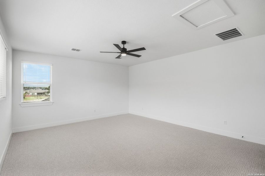 Spacious, unfurnished interior of a new home in The Reserve at Potranco Oaks, Castroville (Image 28). Spacious, unfurnished interior of a new home in The Reserve at Potranco Oaks, Castroville (Image 28).