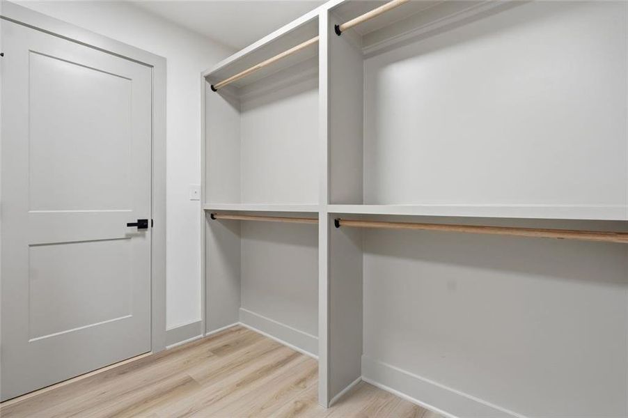 Spacious, unfurnished interior of a new home in , Gainesville (Image 28). Spacious, unfurnished interior of a new home in , Gainesville (Image 28).