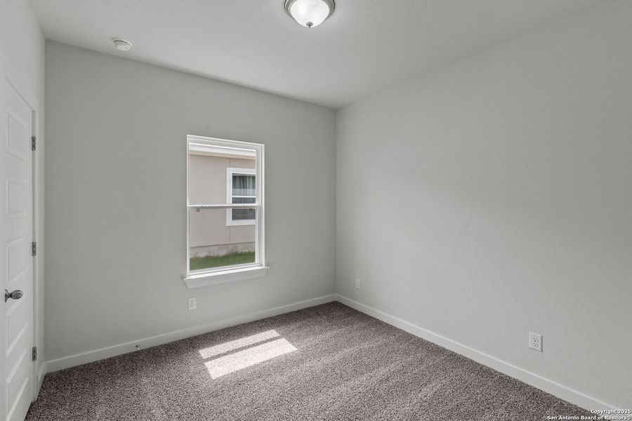 Spacious, unfurnished interior of a new home in August Fields, New Braunfels (Image 19).