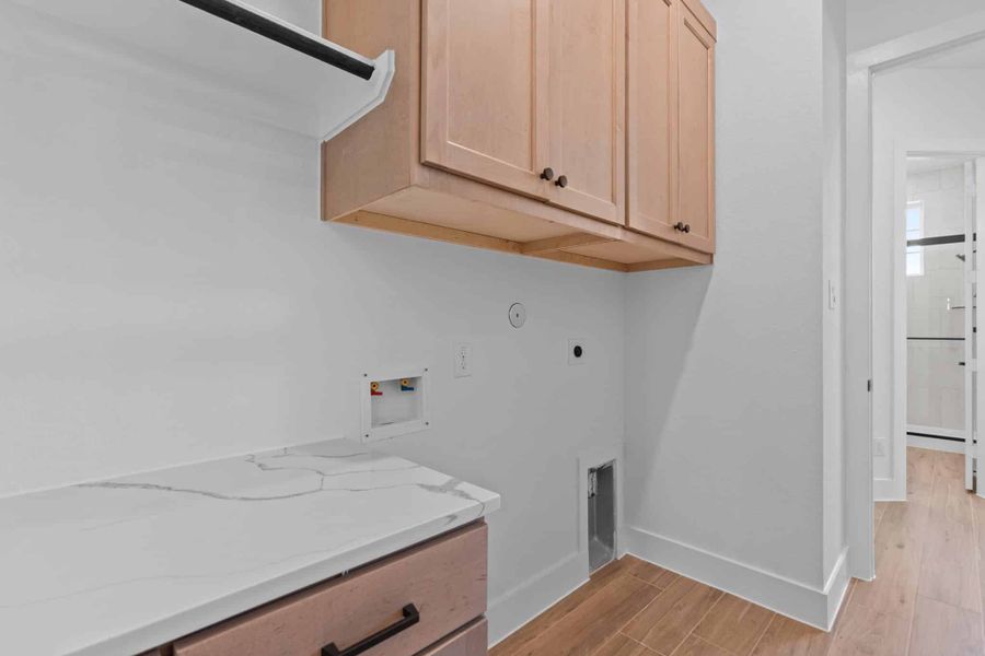 Furnished interior view inside a new home in Fulshear Lakes, Fulshear (Image 7). Furnished interior view inside a new home in Fulshear Lakes, Fulshear (Image 7).