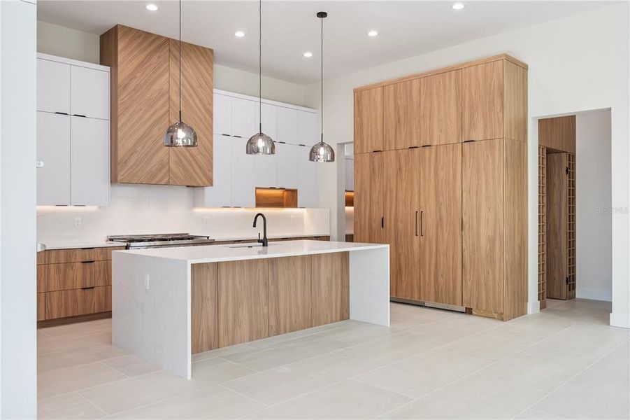 Furnished interior view inside a new home in , Orlando (Image 9).