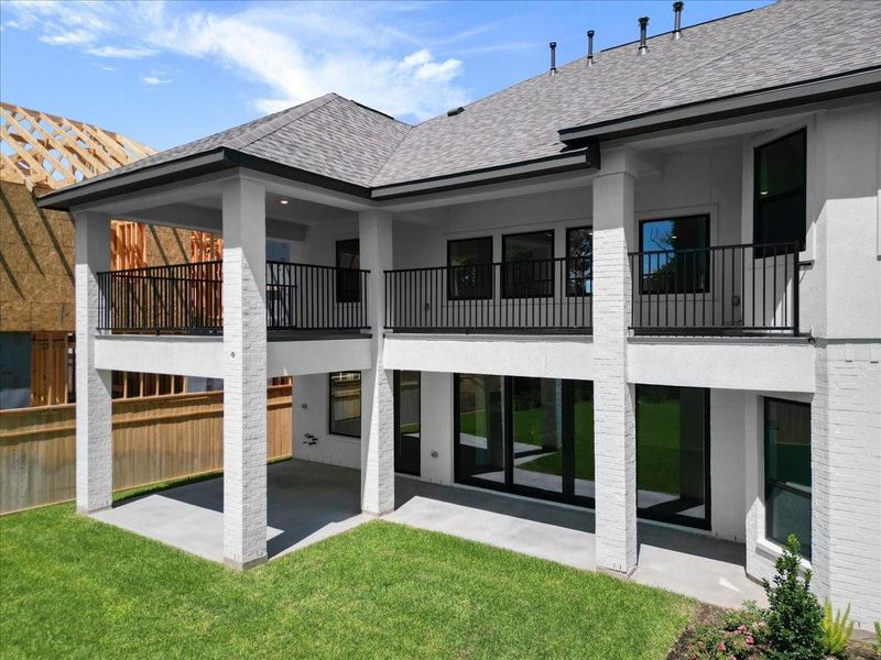 Exterior details and patio area of a home in , Missouri City (Image 3).