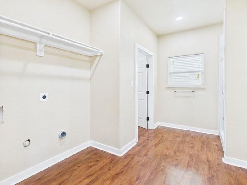 Spacious, unfurnished interior of a new home in , Athens (Image 19). Spacious, unfurnished interior of a new home in , Athens (Image 19).