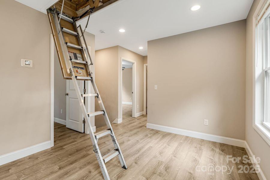 Spacious, unfurnished interior of a new home in , Asheville (Image 30).