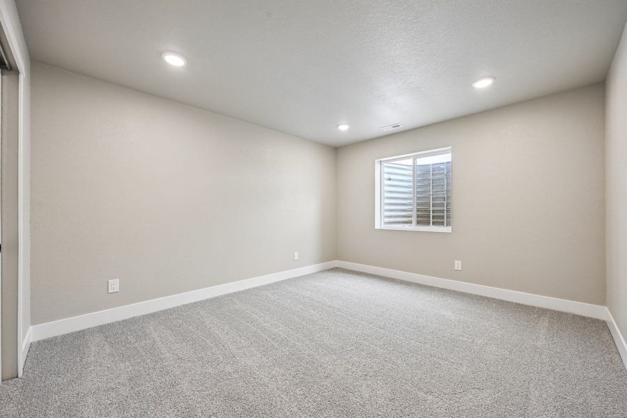 Spacious, unfurnished interior of a new home in The Glen, Colorado Springs (Image 52). Spacious, unfurnished interior of a new home in The Glen, Colorado Springs (Image 52).