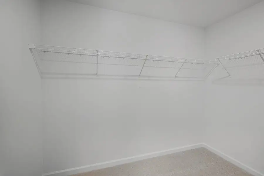 Spacious, unfurnished interior of a new home in Falls Creek, Flowery Branch (Image 10).