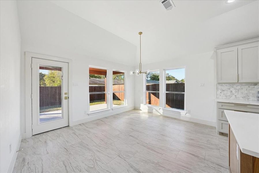 Spacious, unfurnished interior of a new home in , White Settlement (Image 27).