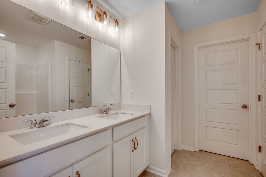 Furnished interior view inside a new home in Somerset, Myrtle Beach (Image 7).