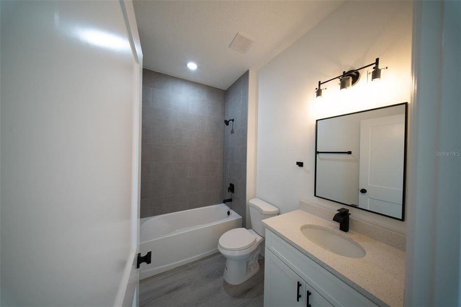 Furnished interior view inside a new home in , Ocala (Image 8).