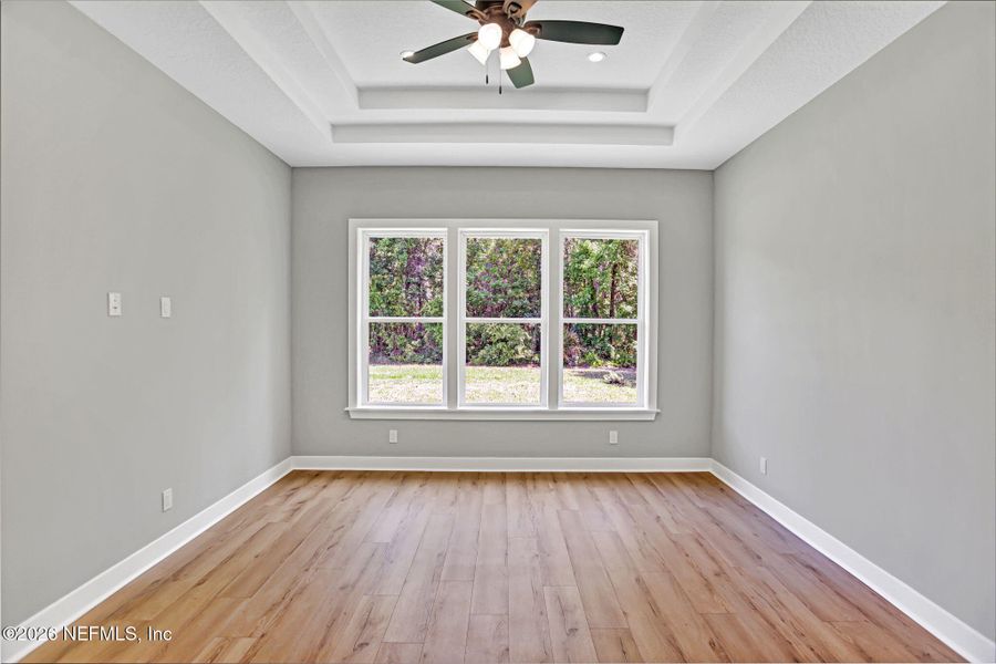 Spacious, unfurnished interior of a new home in , Green Cove Springs (Image 30).