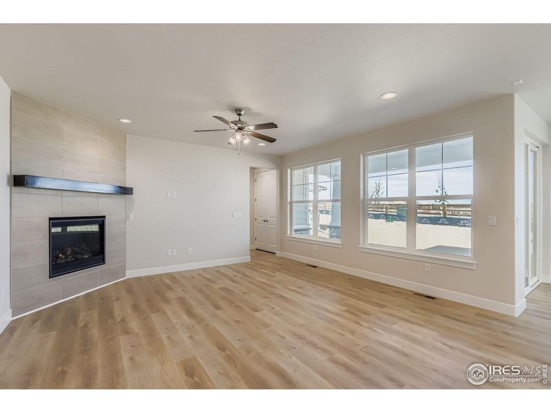 Spacious, unfurnished interior of a new home in Barefoot Lakes, Firestone (Image 16). Spacious, unfurnished interior of a new home in Barefoot Lakes, Firestone (Image 16).