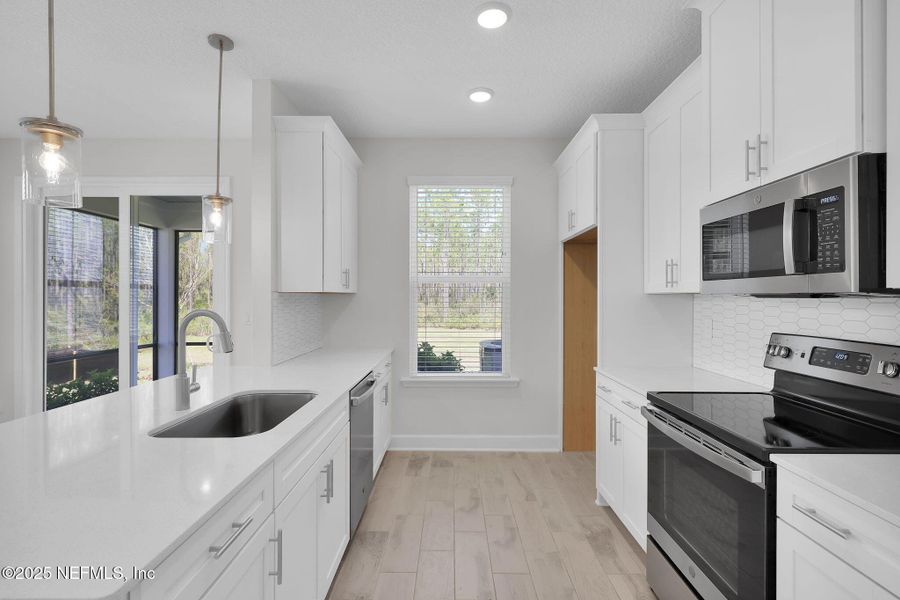 Furnished interior view inside a new home in Woodland Park, Ponte Vedra (Image 6). Furnished interior view inside a new home in Woodland Park, Ponte Vedra (Image 6).