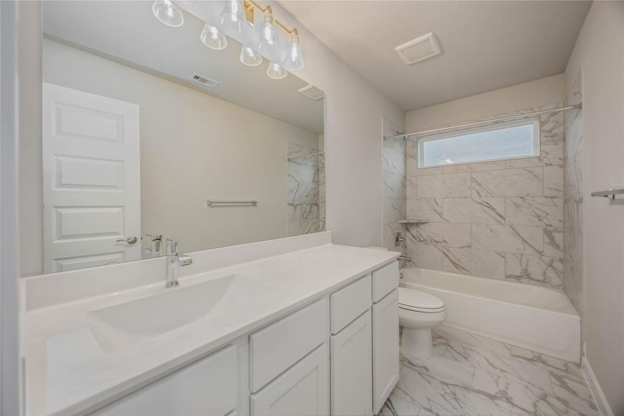 Furnished interior view inside a new home in Briarwood Crossing, Rosenberg (Image 6).