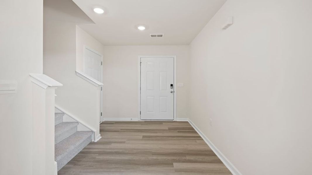 Spacious, unfurnished interior of a new home in Baxter Village, Boiling Springs (Image 16).