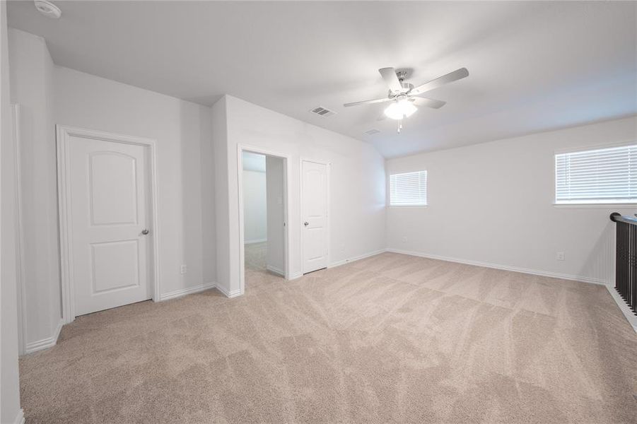 Spacious, unfurnished interior of a new home in Churchill: Fields 40', Anna (Image 24). Spacious, unfurnished interior of a new home in Churchill: Fields 40', Anna (Image 24).