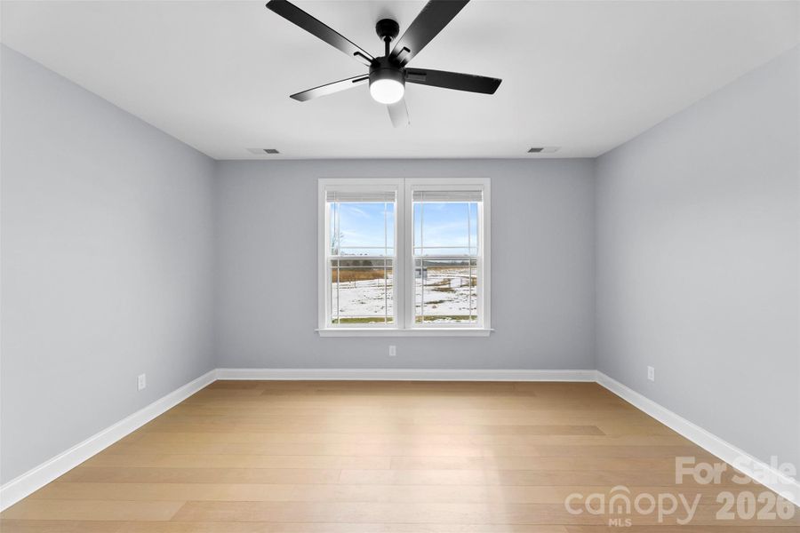 Spacious, unfurnished interior of a new home in , Lincolnton (Image 24).