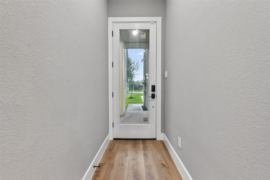 Spacious, unfurnished interior of a new home in , Houston (Image 23).