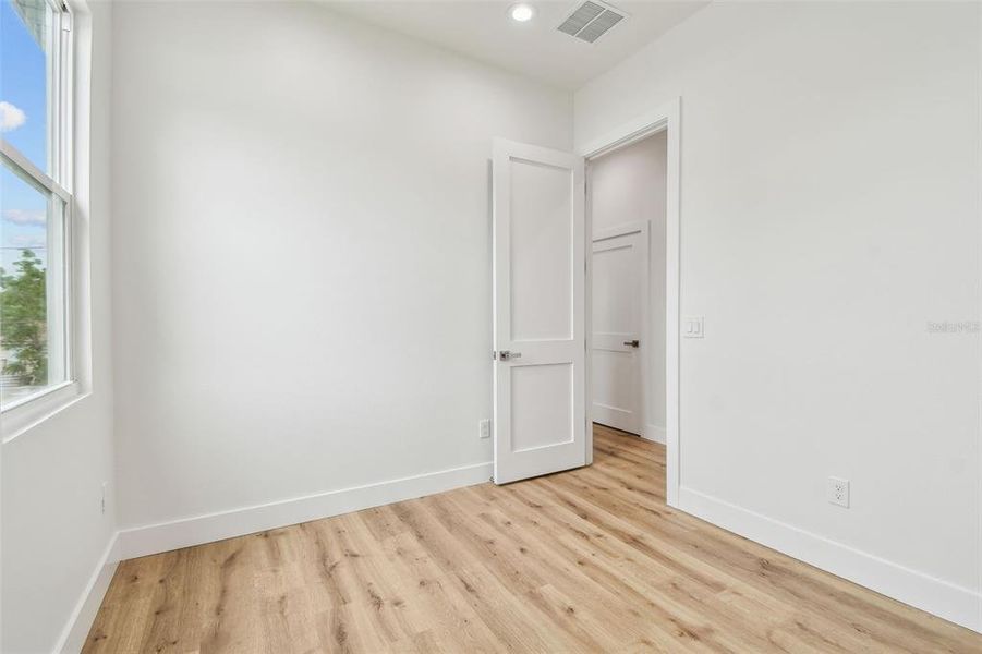 Spacious, unfurnished interior of a new home in , St. Petersburg (Image 29). Spacious, unfurnished interior of a new home in , St. Petersburg (Image 29).