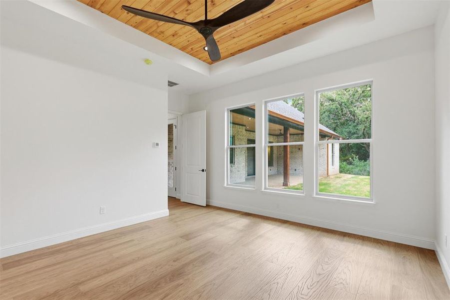 Spacious, unfurnished interior of a new home in , Granbury (Image 36). Spacious, unfurnished interior of a new home in , Granbury (Image 36).