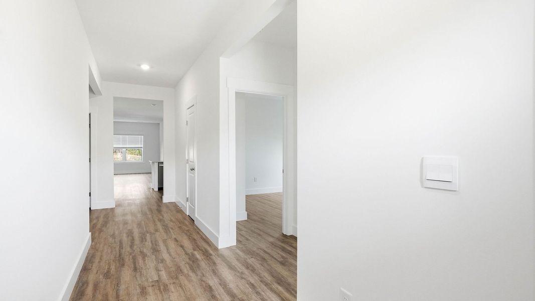 Spacious, unfurnished interior of a new home in Saint Andrews Garth, Kingsport (Image 21).