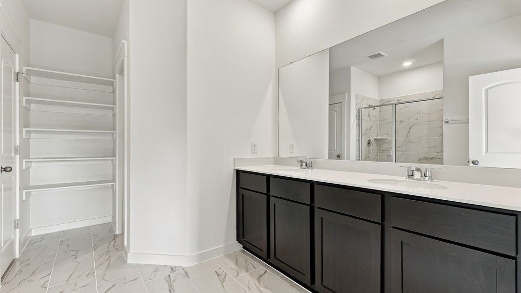 Furnished interior view inside a new home in Walden Pond, Forney (Image 29).