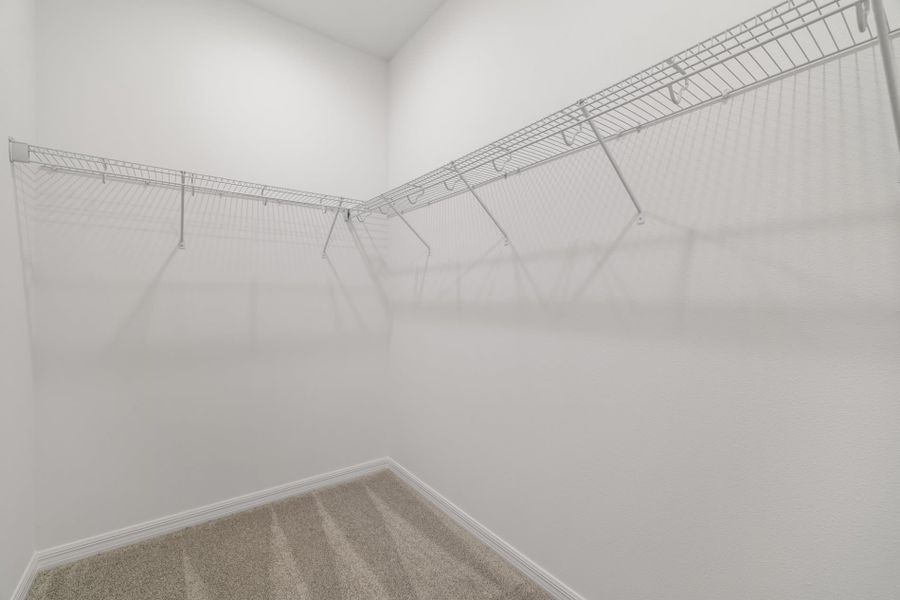 Spacious, unfurnished interior of a new home in Trinity Gardens, Deland (Image 7).