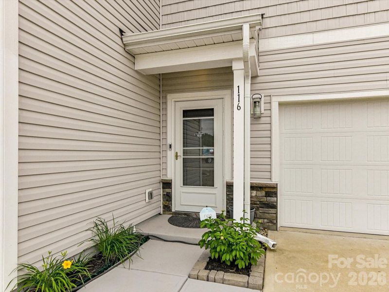Exterior details and patio area of a home in , Pageland (Image 3).