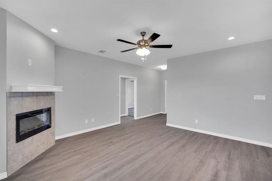Spacious, unfurnished interior of a new home in , Whitney (Image 19).